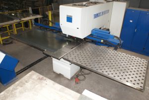 Координатно просечной станок с ЧПУ