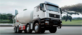Когда дело доходит до надежной и эффективной подачи бетонной смеси на стройплощадку, модель SITRAK C7H 8×4 становится истинным героем среди автобетоносмесителей. Сочетая в себе надежность, высокую производительность и современный дизайн, это транспортное средство является незаменимым для строительных компаний и предприятий, занимающихся производством бетонных конструкций. SITRAK C7H 8×4 оснащен мощным двигателем, специально разработанным для обеспечения высокой производительности и экономии топлива. Это позволяет автобетоносмесителю успешно справляться с разнообразными дорожными условиями и доставлять бетон точно в срок.