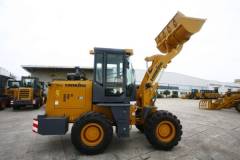 Frontalnyj-pogruzchik-Lonking-CDM-818D-1-1-600x400