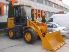 Frontalnyj-pogruzchik-Lonking-CDM-818D-600x450